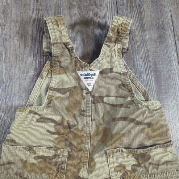 Oshkosh B'Gosh Boys Camo Corduroy Overalls 12 Months Barn Outdoor - Picture 8 of 11